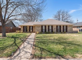 1014 Shelley Dr, Canyon, TX 79015