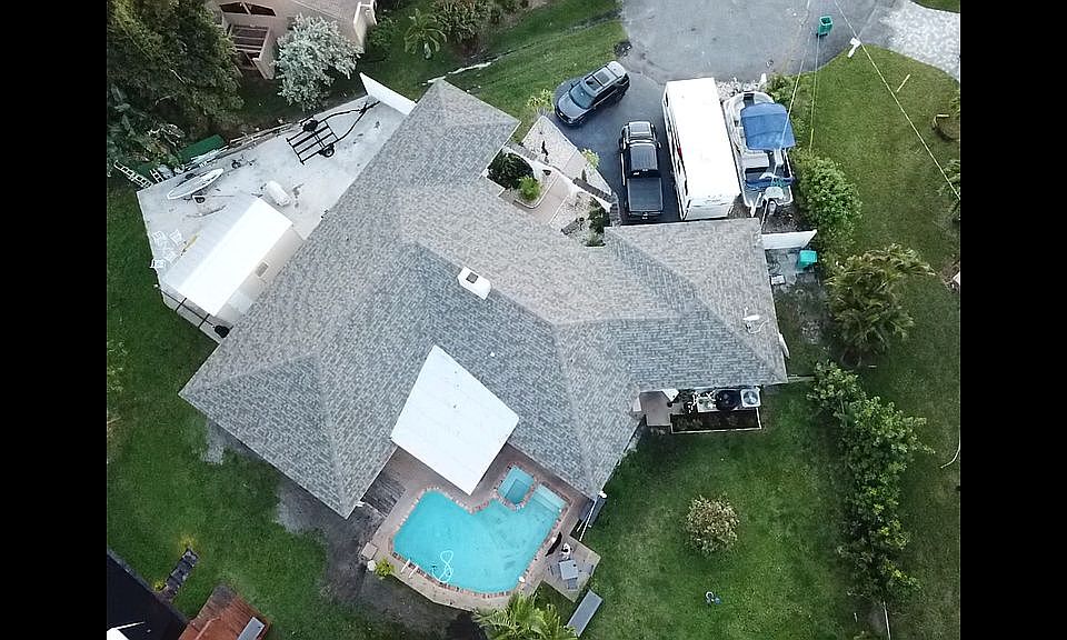 2nd image of 1031 Coral Dr