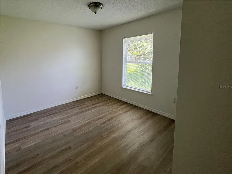 821 Marquis Ct — Photo 16