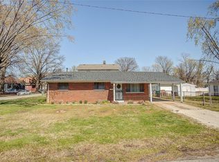 2301 Belleview Ave, East Saint Louis, IL 62205