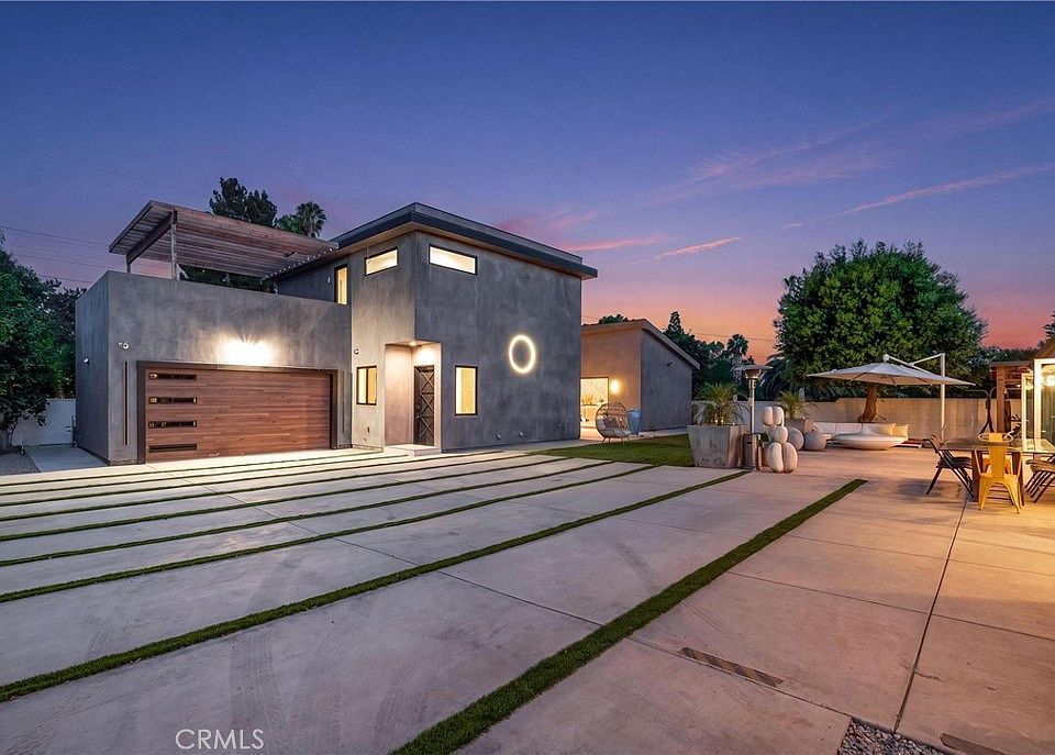 1st image of 9400 Encino Ave