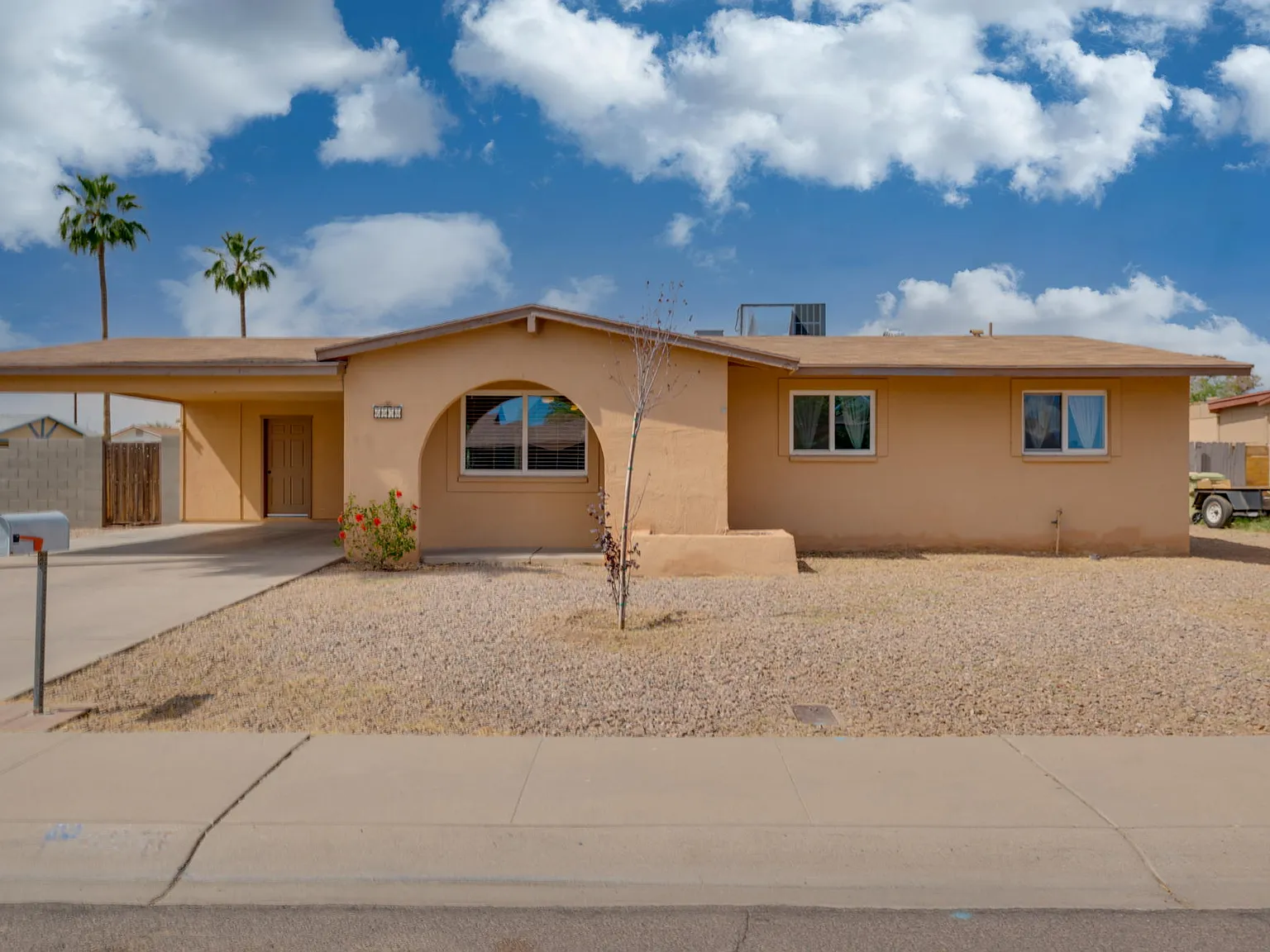 3 bed, 1140 sqft, $2,475 — Photo 4