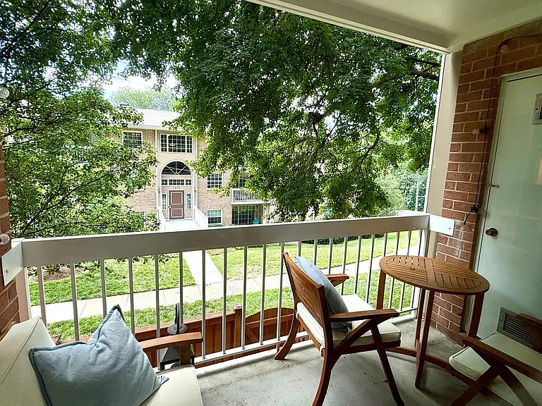 1923 Wilson Ln #103 — Photo 3