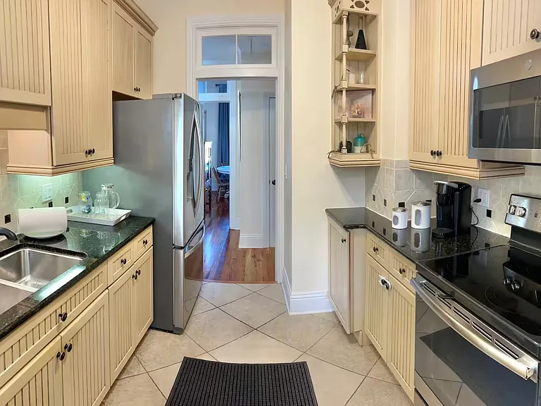 172 Cordova St #1 — Photo 8
