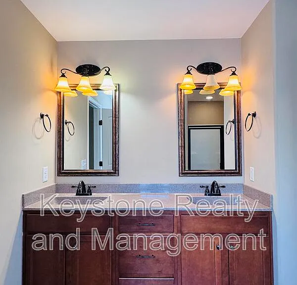 2469 Senseney Dr — Photo 8