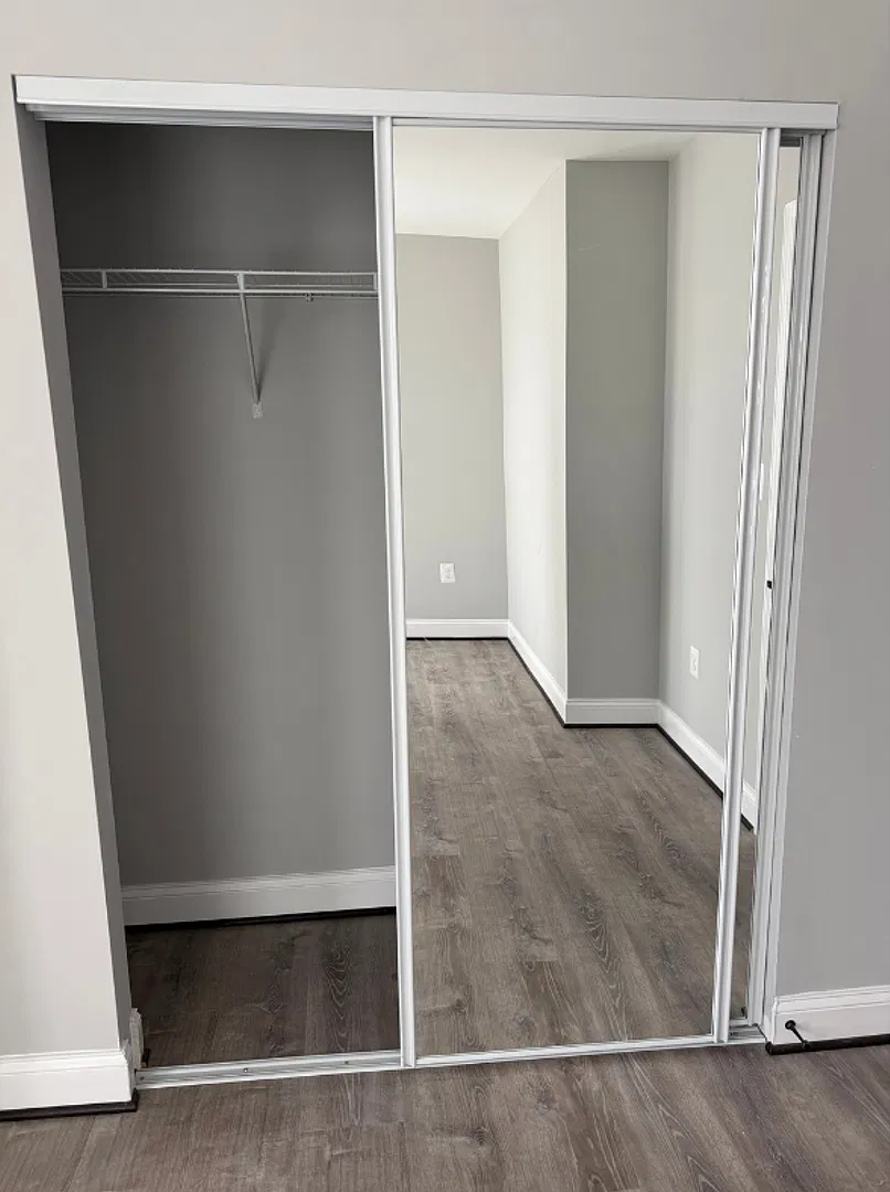 1640 East 32nd Street — Photo 3