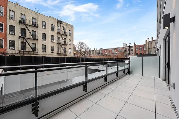 Rented by Living New York | media 34