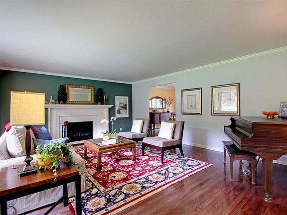 4th image of 397 Tharp Dr