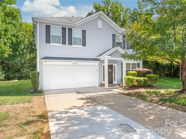 6404 Lanzerac Manor Dr, Charlotte, NC 28269