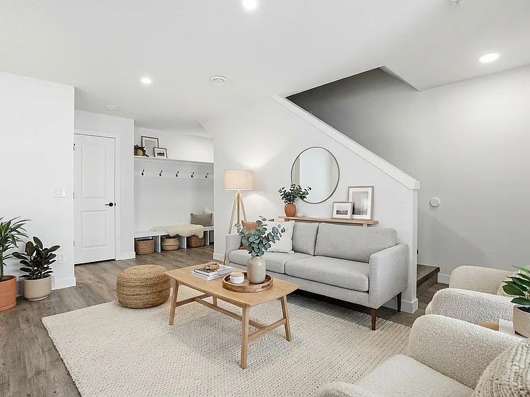 1621 W Market St — Photo 13