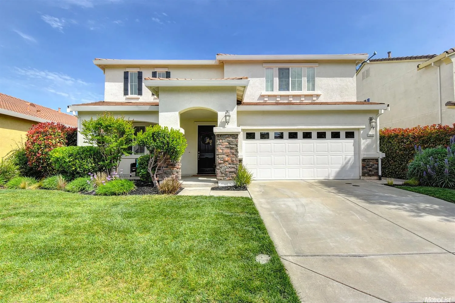 1001 Ashford Ln photo 1