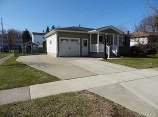 39 Christen Ct, Lancaster, NY 14086