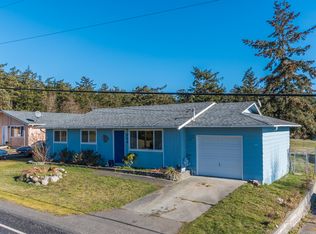 934 Monroe Landing Rd, Oak Harbor, WA 98277