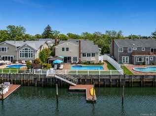 2848 Clubhouse Road, Merrick, NY 11566