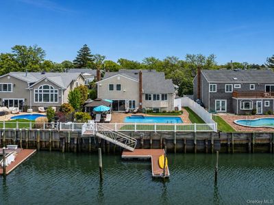 2848 Clubhouse Road, Merrick, NY, 11566