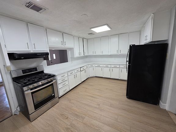 4th image of 7706 Thurow St