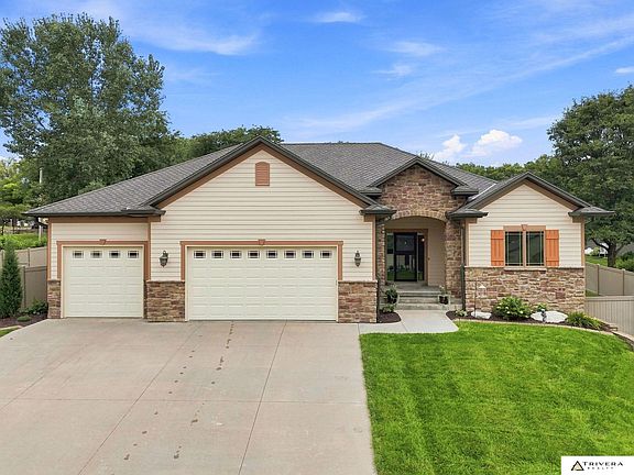 5th image of 2001 Country Meadows Pl