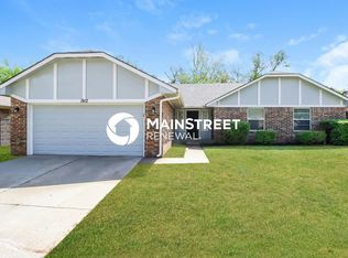 1912 Willow Creek Rd, Edmond, OK 73013