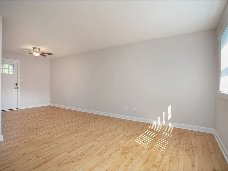Elon Place — Photo 34