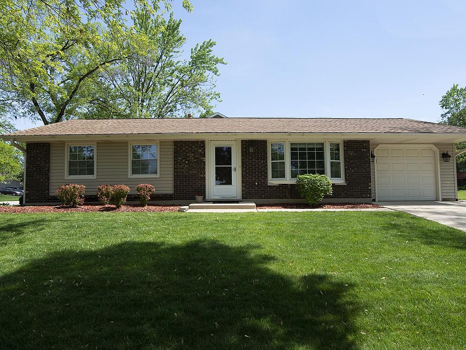 1st image of 930 Sharon Ln