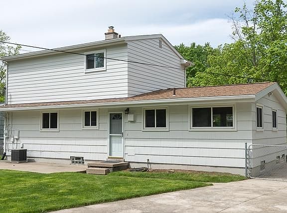 5th image of 2710 Towner Blvd
