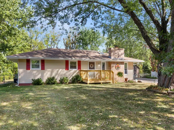 7442 Gemini Dr, Rockford, IL 61103