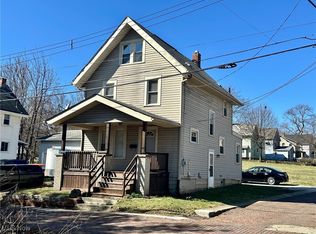 385 Westwood Pl, Akron, OH 44302
