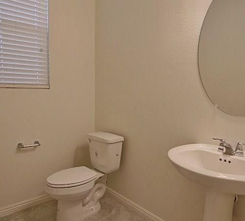 4th image of 861 Riverlawn Pl