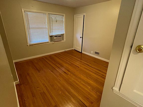 5th image of 190 Ravenswood Ave