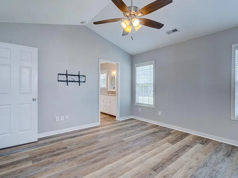 305 Hixon Pl — Photo 31