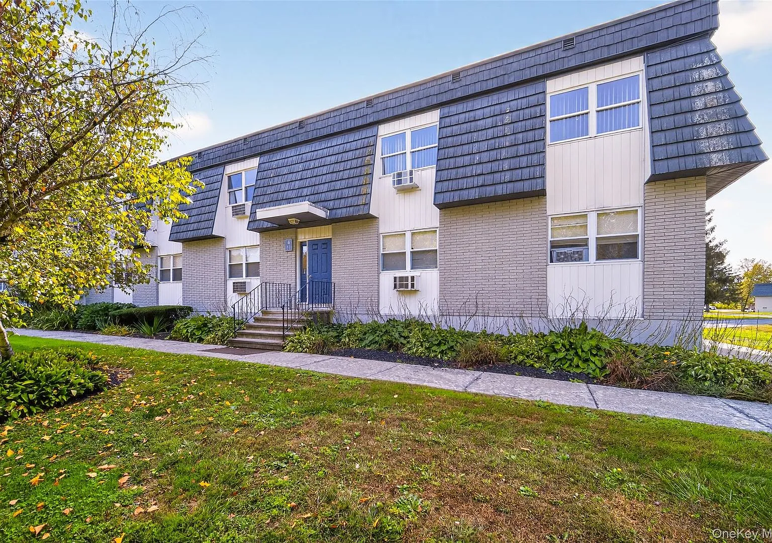 2 bed, 1.0 bath, 980 sqft, $2,300 — Photo 3