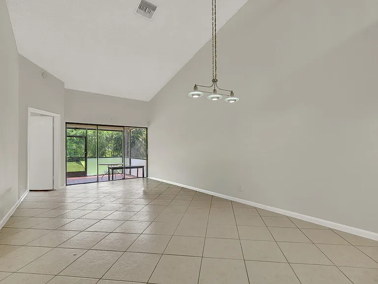 6371 Toulon Dr — Photo 5