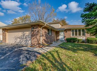 8407 S 83rd Ct, Hickory Hills, IL 60457