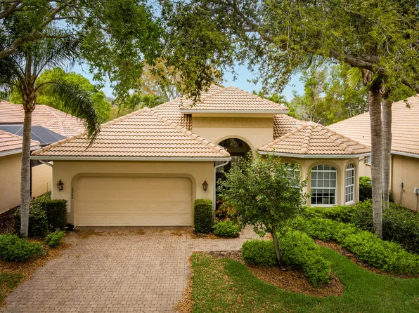 6845 Bent Grass Dr, Naples, FL 34113