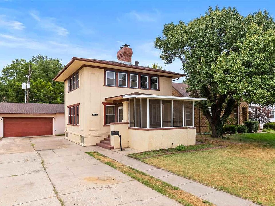 2011 N Main St, Hutchinson, KS 67502 Zillow