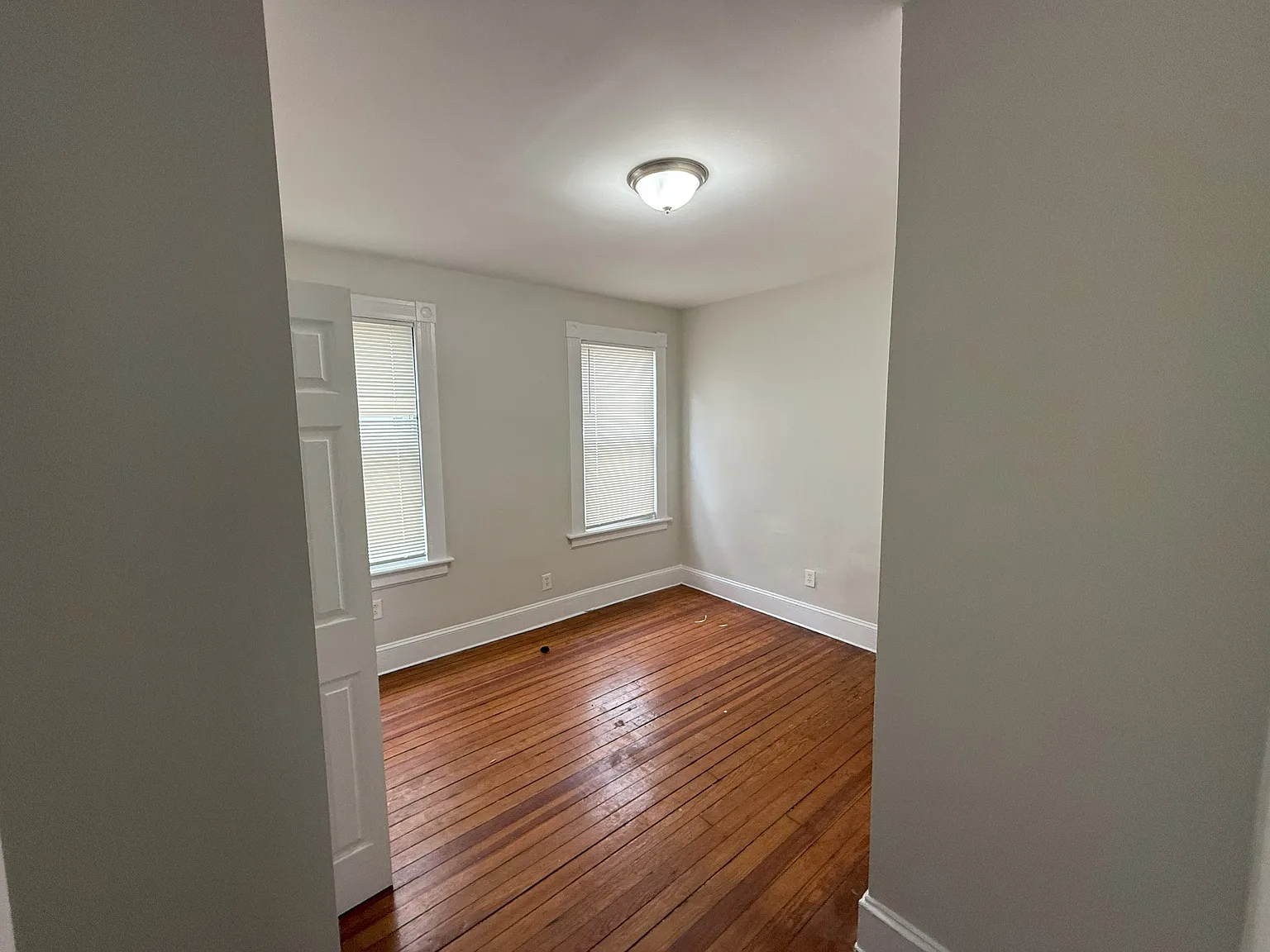 3 bed, 1200 sqft, $1,925 — Photo 3