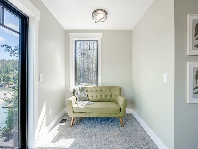 137 Alpha Rd — Photo 20
