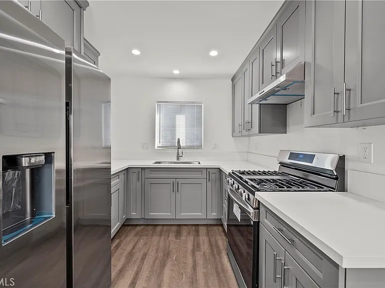 10556 Laurel Canyon Blvd — Photo 4