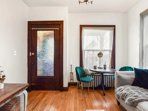 1135 Williamson St APT 1, Madison, WI 53703