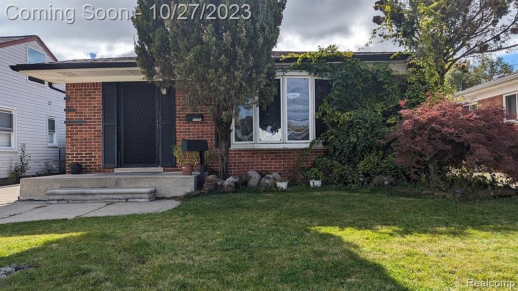 21236 Ardmore Park Dr, Saint Clair Shores, MI 48081 MLS 20230091351