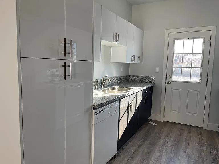 1420 S Ogallala St #2 — Photo 6