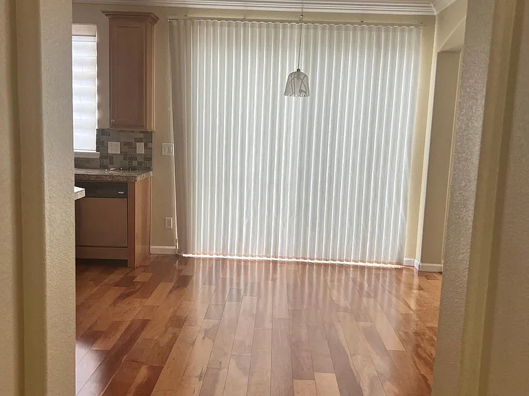 4925 S Zephyr St — Photo 6