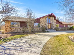 132123 Red Dr, Lemont, IL 60439