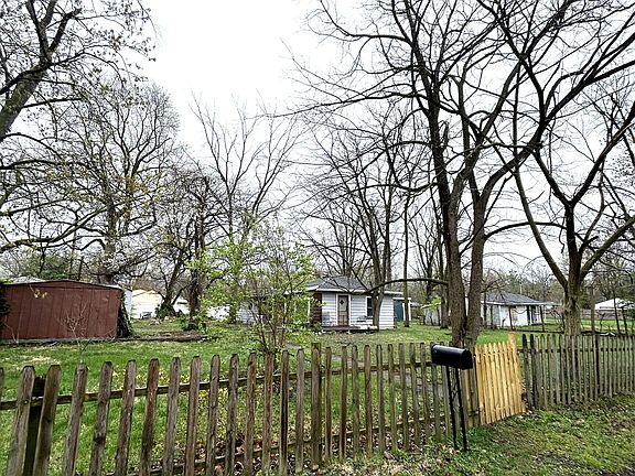 4th image of 2921 N Butler Ave