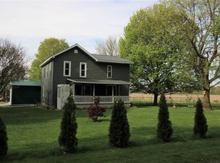 8202 12th Rd, Argos, IN 46501