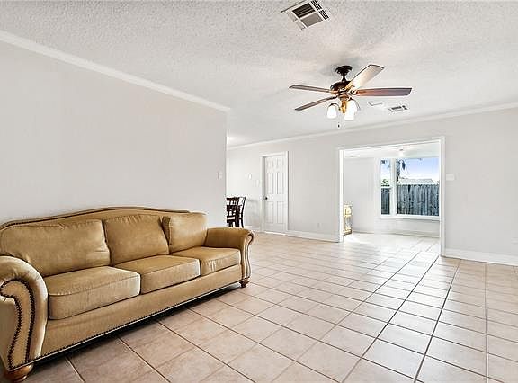 4th image of 4013 Harvard Ave
