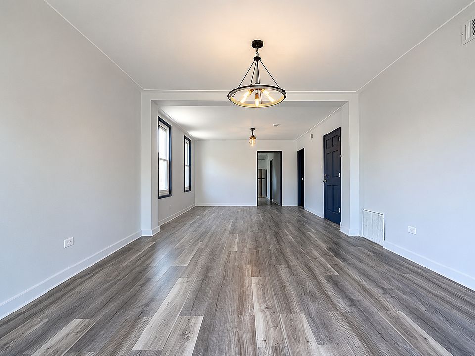 1st image of 3509 W Shakespeare Ave #2