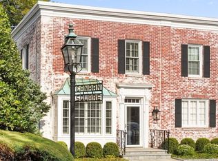 2 Mead St #2, New Canaan, CT 06840