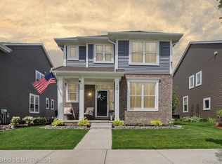 4231 Kent Rd, Royal Oak, MI 48073