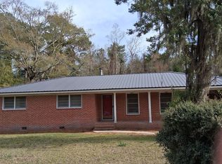 2202 Lakeview Dr, Waycross, GA 31501
